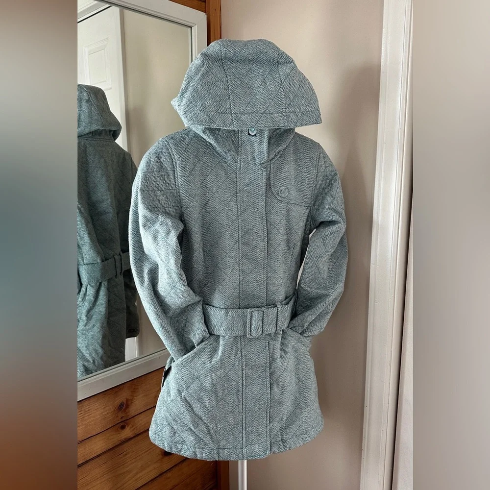 Beautifully Textured Roxy Winter Coat - Picture 2 of 14